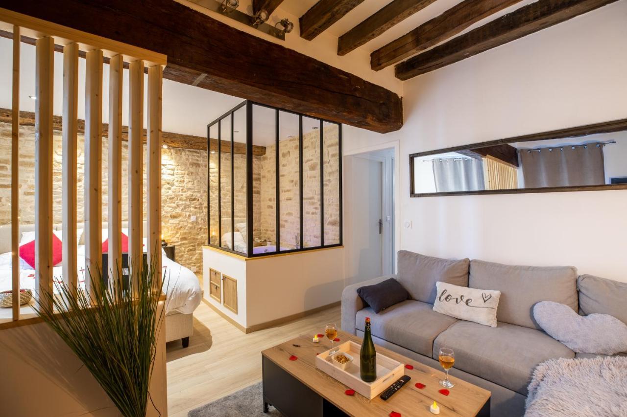 Cocon A Bulles Chic Vue Cathedrale Avec Spa-Jacuzzi Chartres Exterior foto