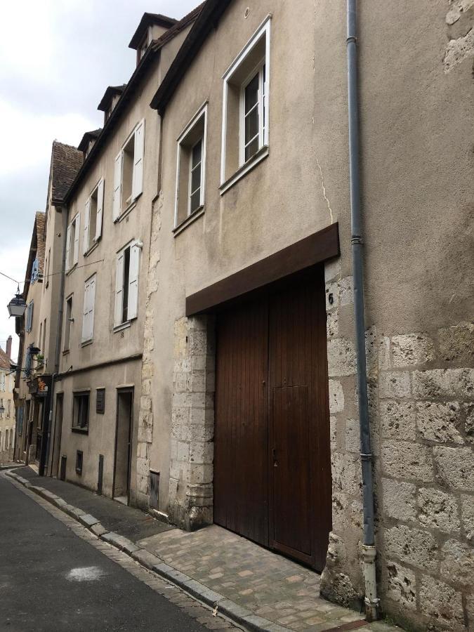 Cocon A Bulles Chic Vue Cathedrale Avec Spa-Jacuzzi Chartres Exterior foto